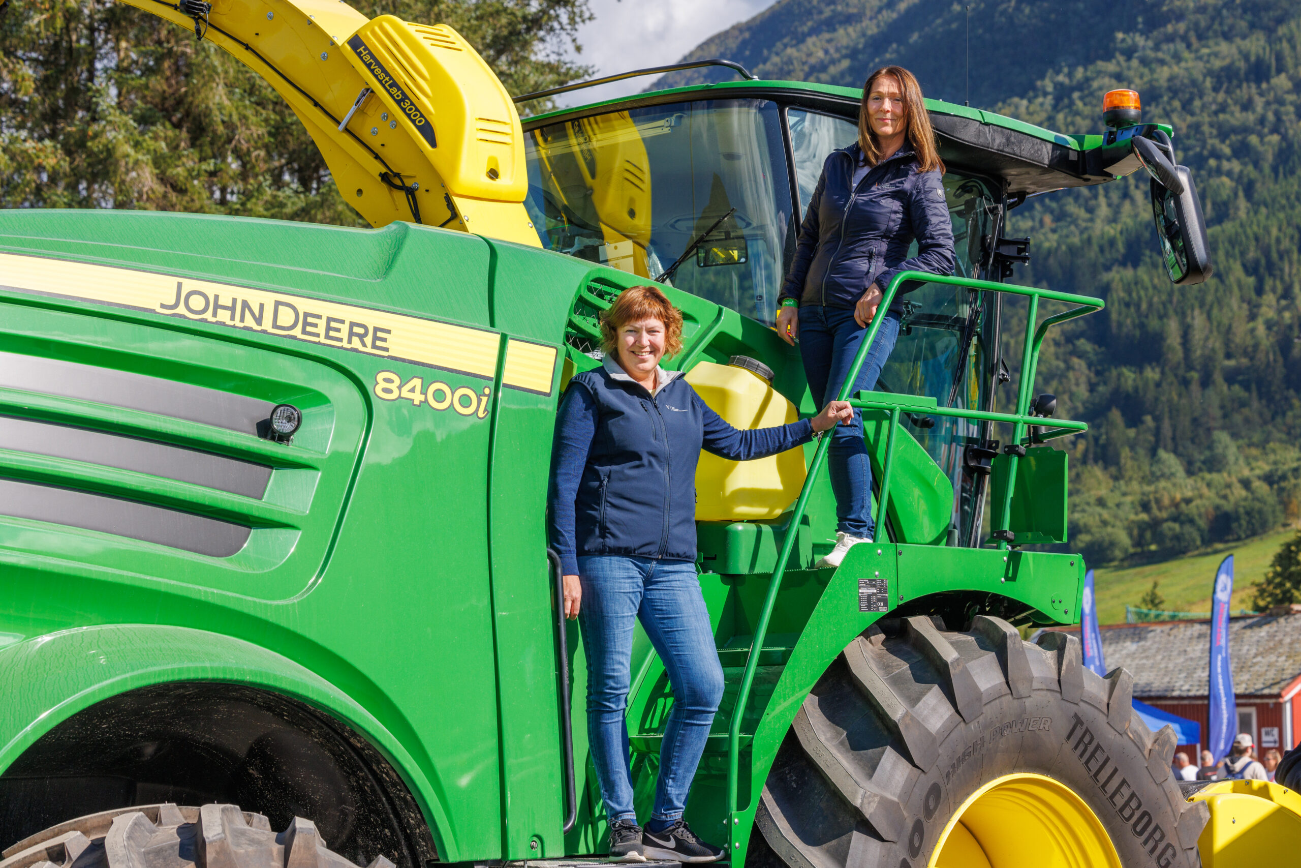 Heidi Oterhals Mette Huus Farstad - Varig Forsikring - Landbruk - Traktor
